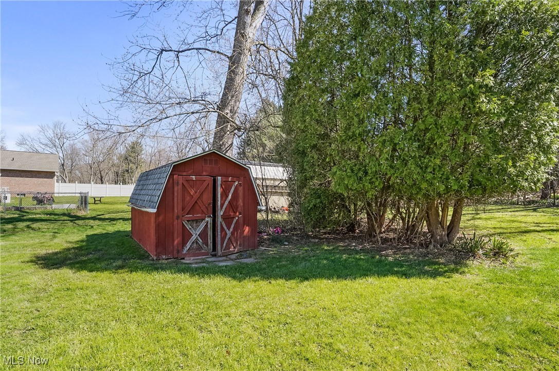 789 S Munroe Road, Tallmadge, Ohio image 41