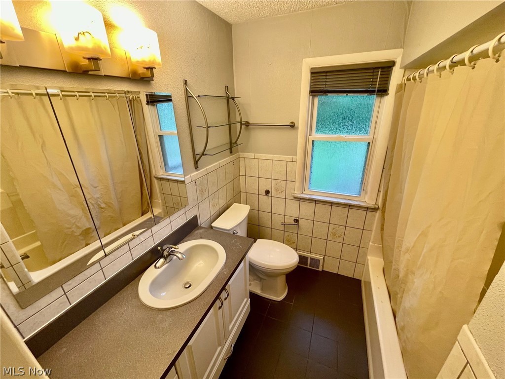 Lyndhurst Mdws 03 - Residential