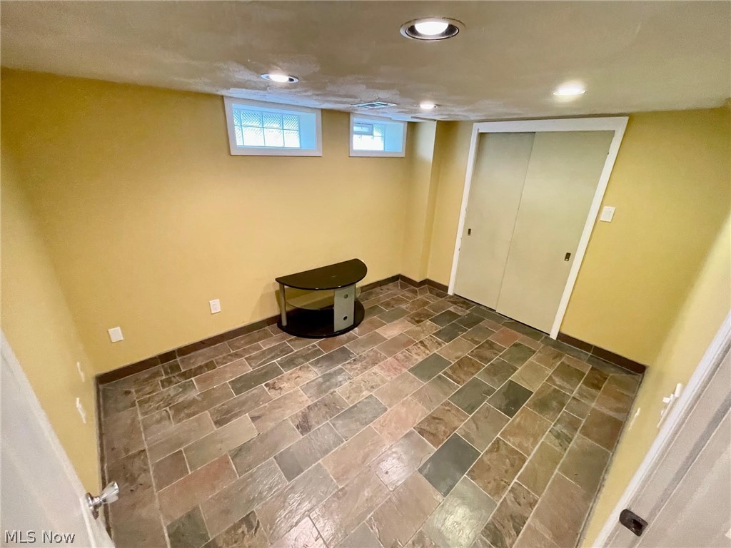 Lyndhurst Mdws 03 - Residential