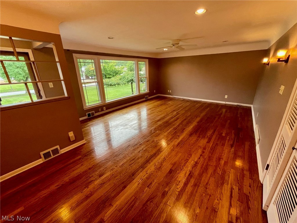 Lyndhurst Mdws 03 - Residential