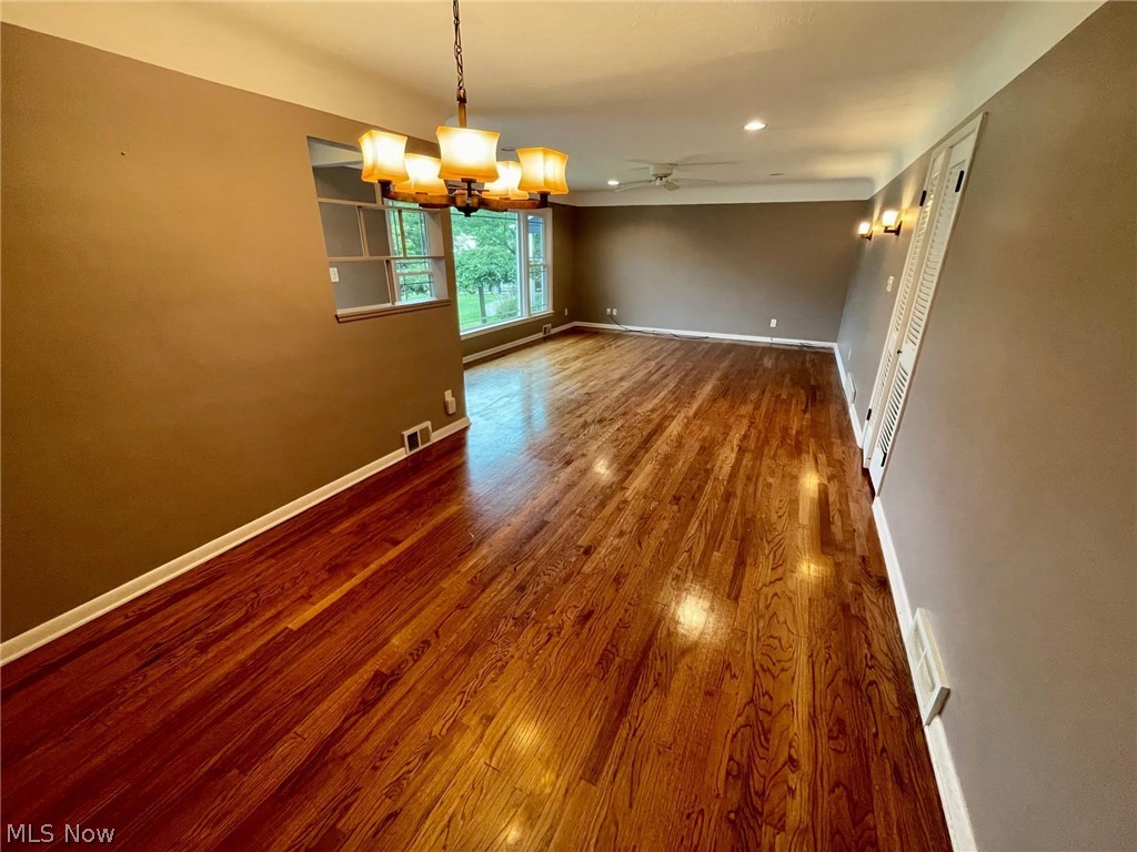 Lyndhurst Mdws 03 - Residential