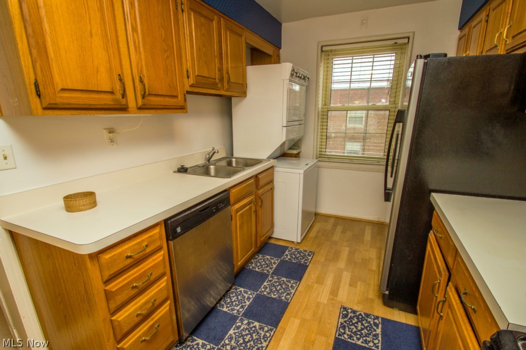 Shaker Courts - Residential