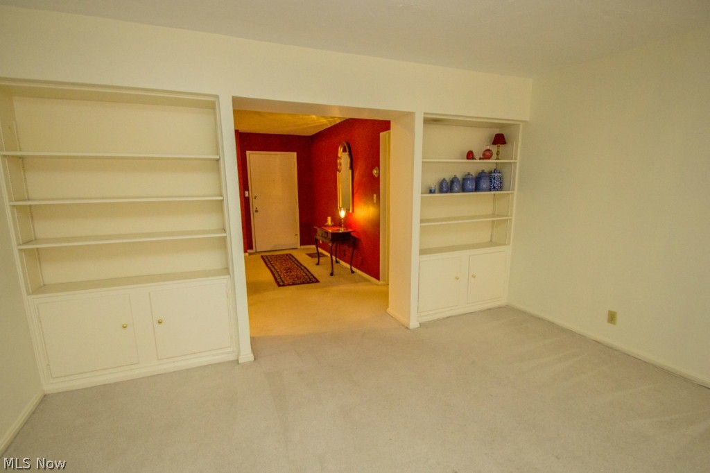 Shaker Courts - Residential