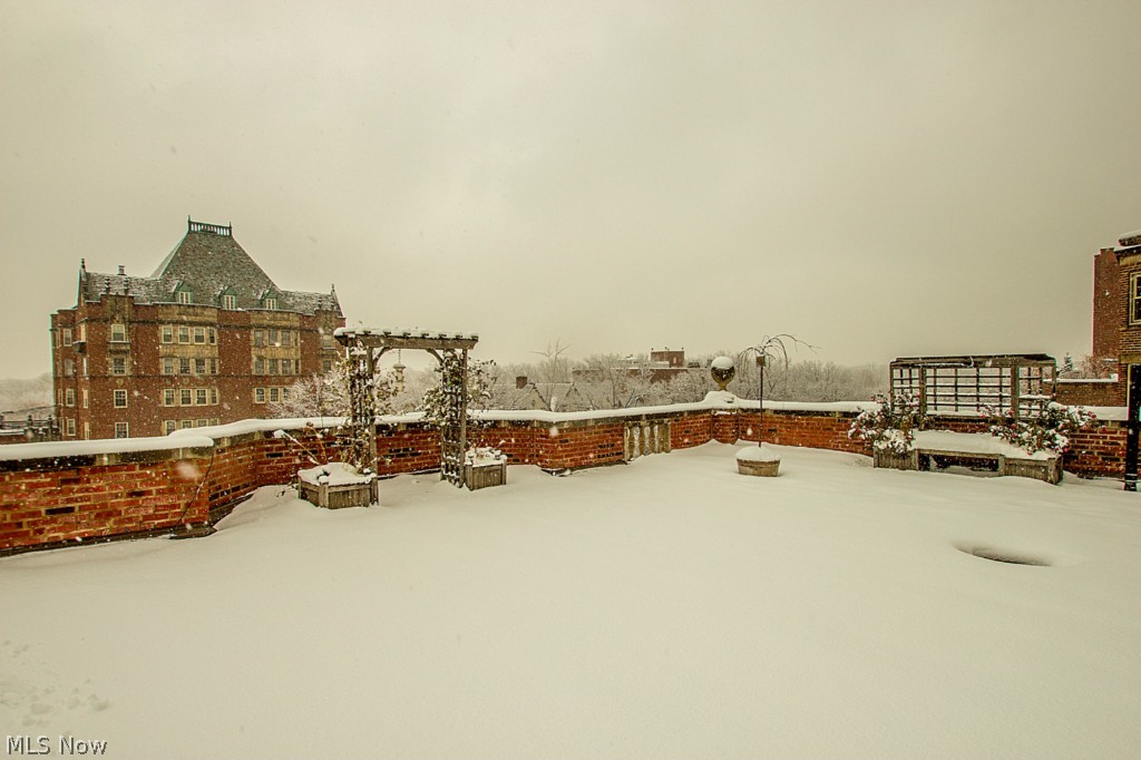 Shaker Courts - Residential