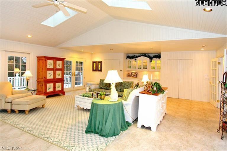 Congress Lake - Residential