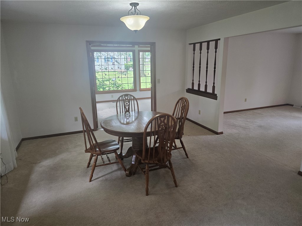 1055 Royal Drive, Amherst, Ohio image 9