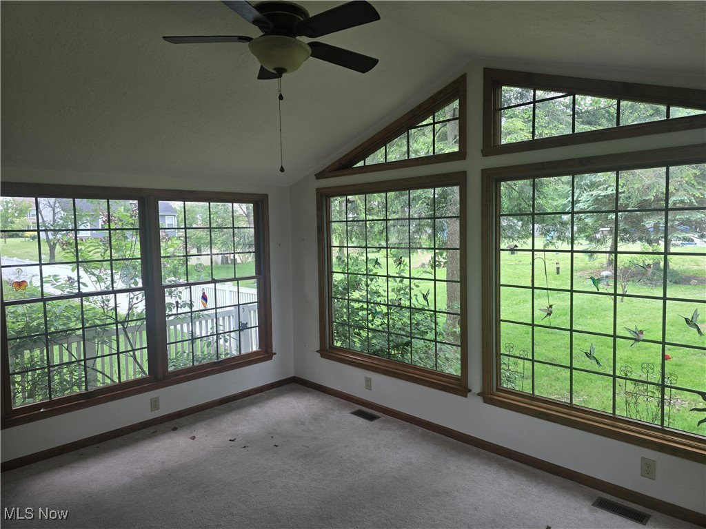 1055 Royal Drive, Amherst, Ohio image 5