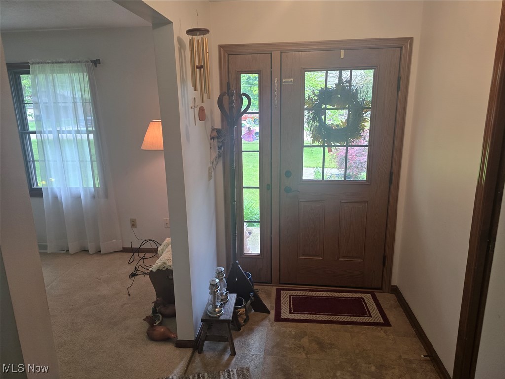 1055 Royal Drive, Amherst, Ohio image 3