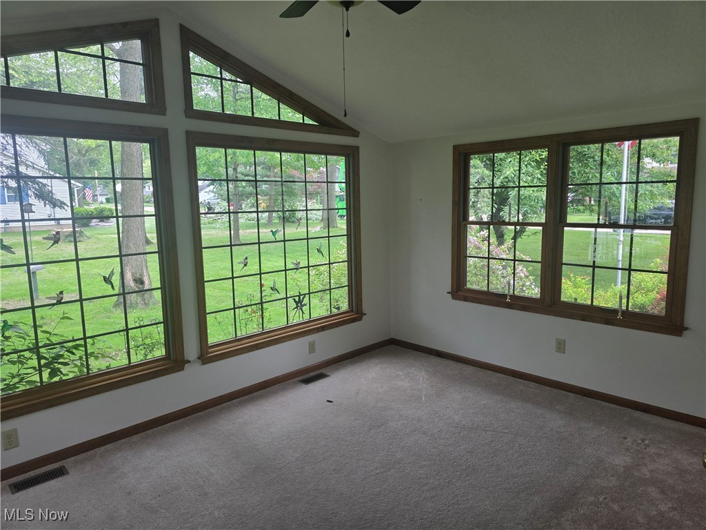 1055 Royal Drive, Amherst, Ohio image 4