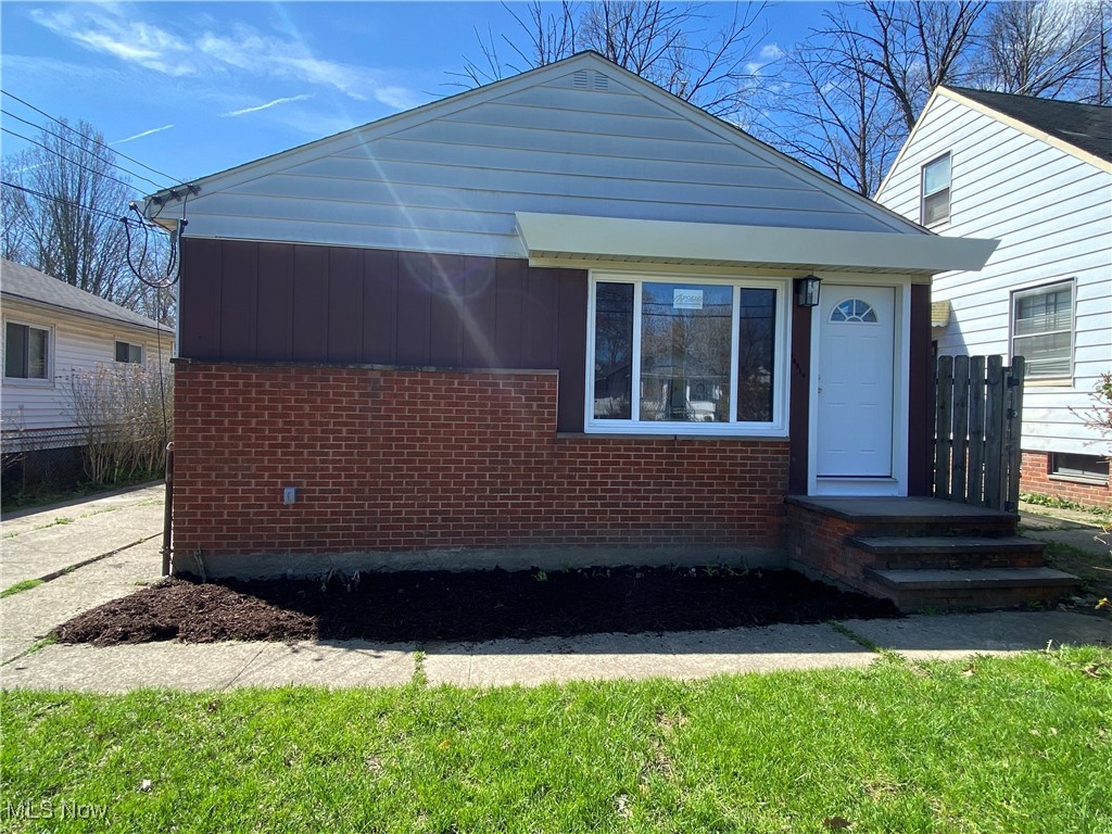 16910 Lipton Avenue, Cleveland, Ohio image 2