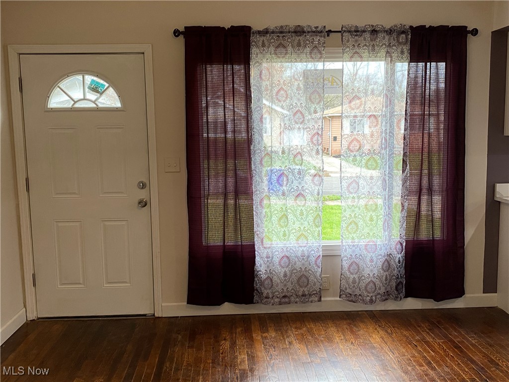 16910 Lipton Avenue, Cleveland, Ohio image 5
