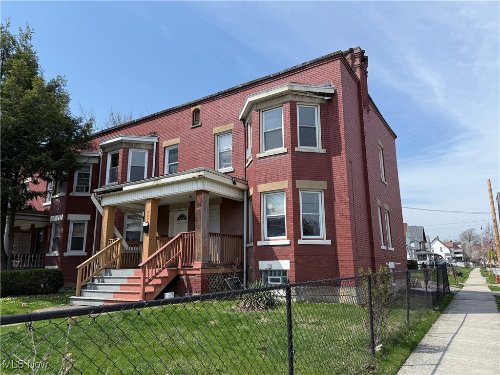 2082 W 98th Street