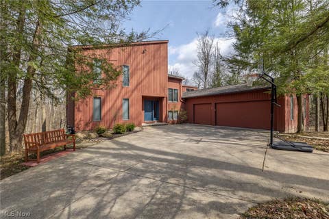 Homes For Sale - 3573 Autumn Tree Drive<br/> Medina, OH 44256