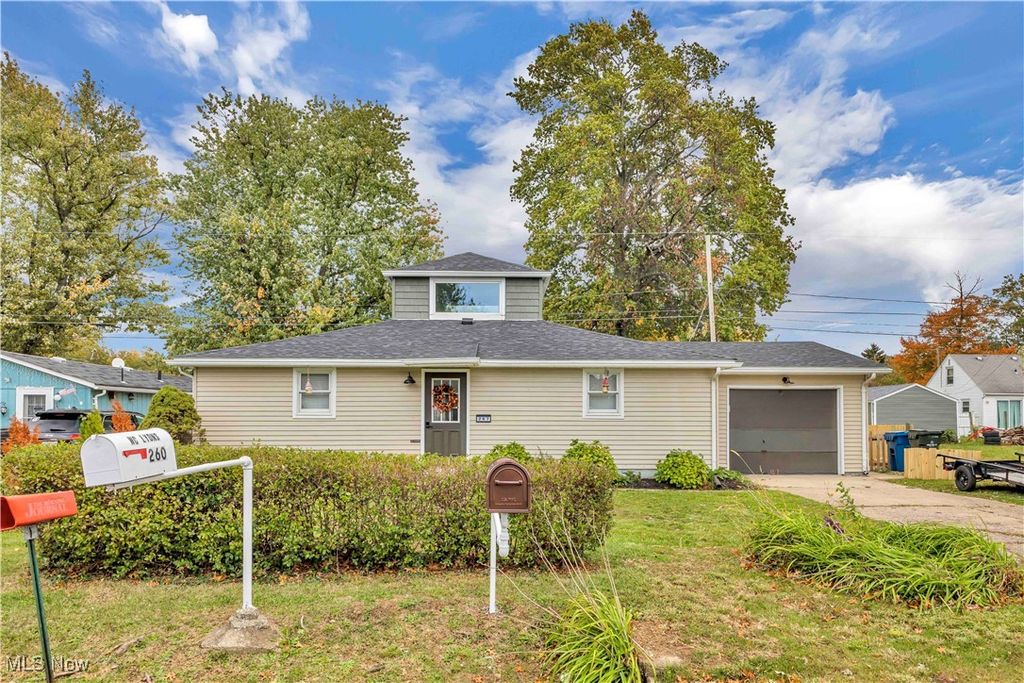 Photo of 267 Woodridge Road, Vermilion, OH 44089 (MLS # 5167567)