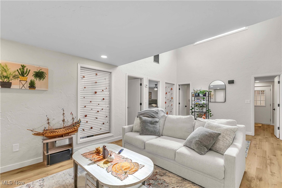 Vermilion/Lk 01 - Residential