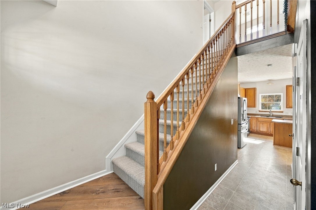 5374 Grovewood Lane