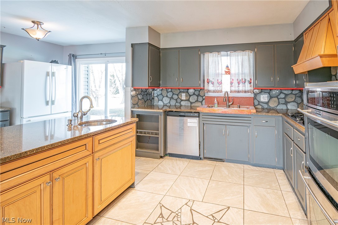 Village/Hartville - Residential