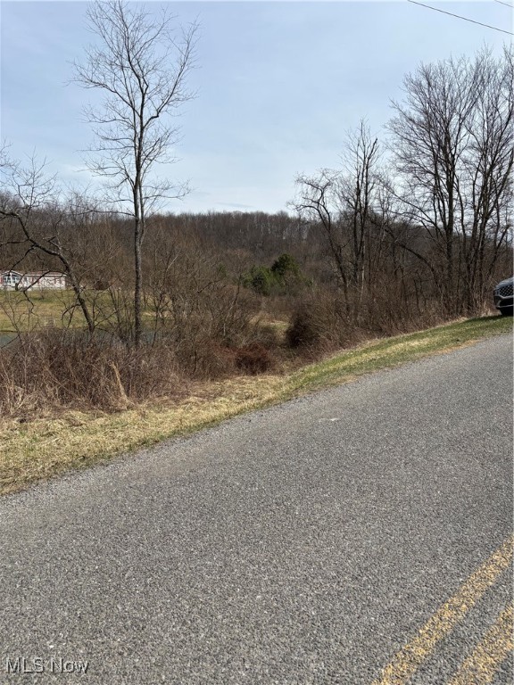 2492 Irish Ridge Road, East Liverpool, Ohio image 2