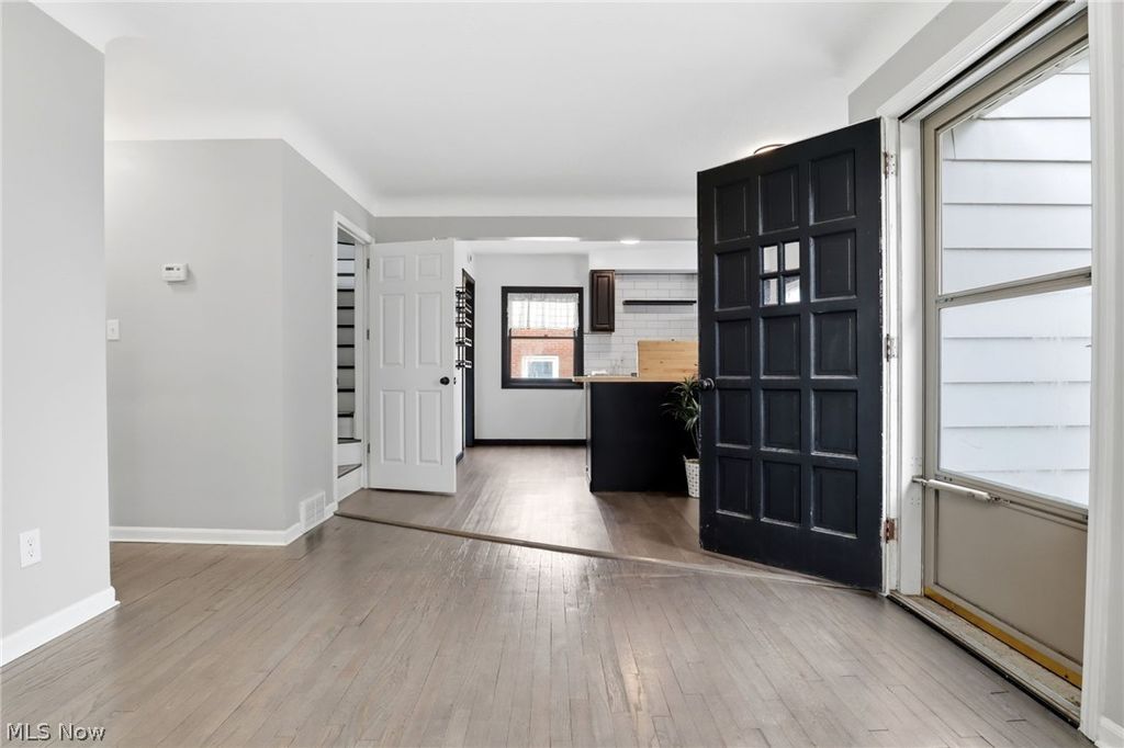 Photo of 6703 Theota Avenue, Parma, OH 44129 (MLS # 5195616)