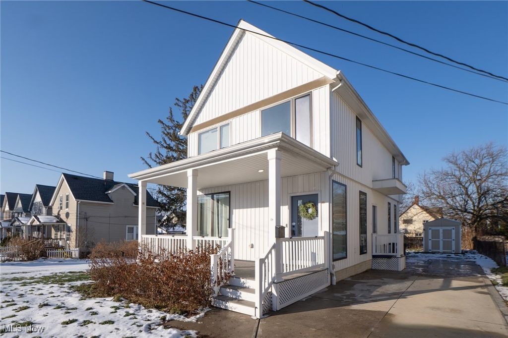 Photo of 4414 Bucyrus Avenue, Cleveland, OH 44109 (MLS # 5177444)