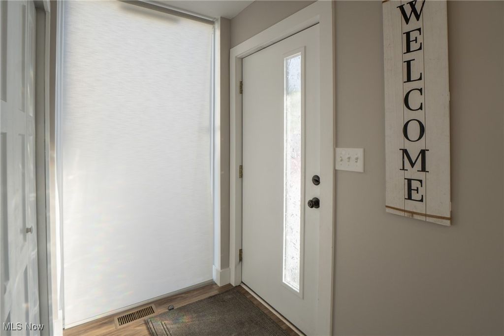 Photo of 4414 Bucyrus Avenue, Cleveland, OH 44109 (MLS # 5177444)