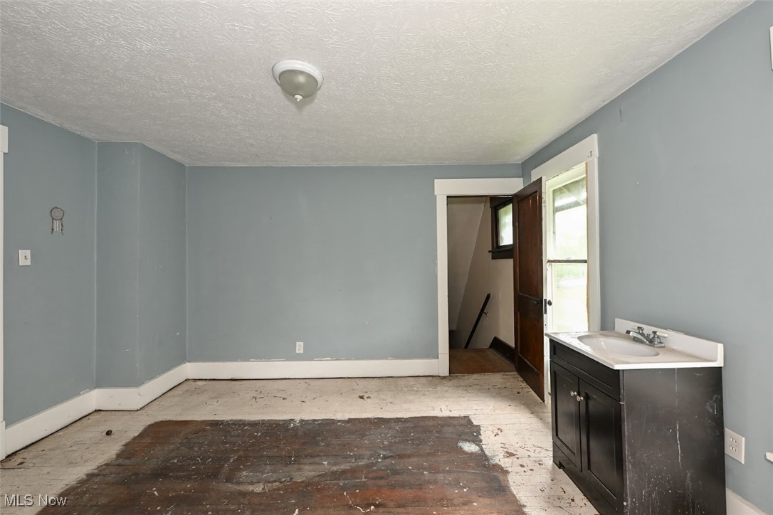 Canton, Ohio 44703, United States, 6 Bedrooms Bedrooms, ,2 BathroomsBathrooms,Residential,Active,128924