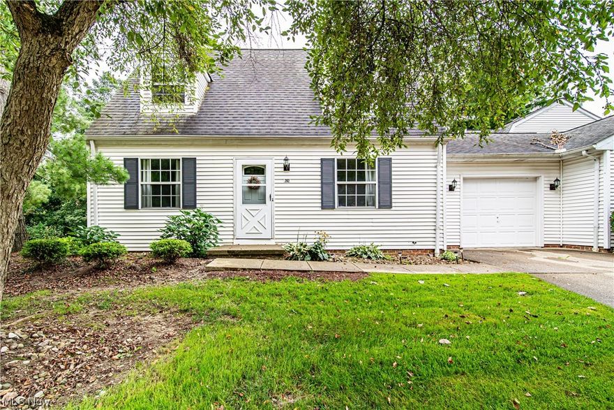 Are you looking for easy, condo living in the much-desired neighborhood of Burlington Oval? Well now is your opportunity to own this cute, cape cod that offers 3 bedroom, 2 full baths and a full basement great for storage. Did I mention first floor living?! Schedule a private showing today!!