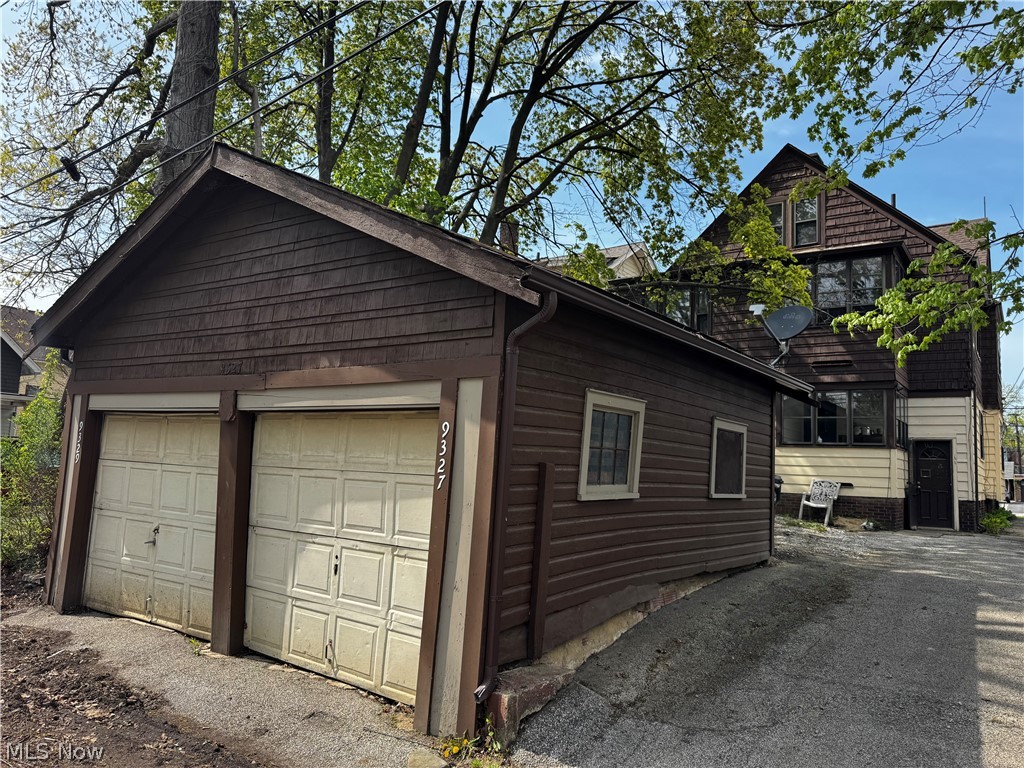 Edgewater Land Co - Residential Income