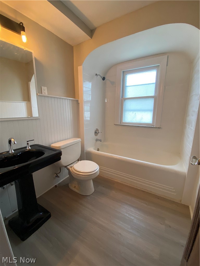 Edgewater Land Co - Residential Income