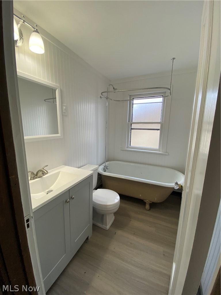 Edgewater Land Co - Residential Income