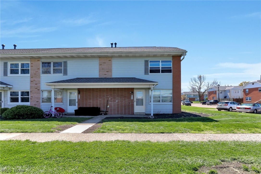 Steeplechase Gardens Condo - Residential