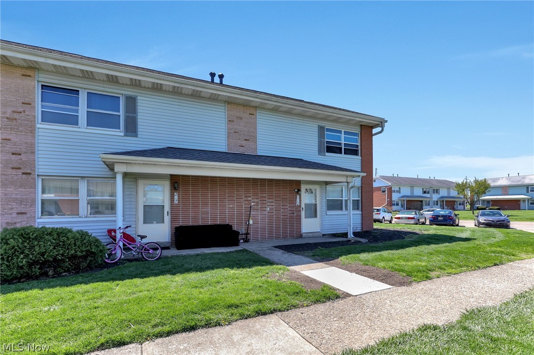 Steeplechase Gardens Condo - Residential