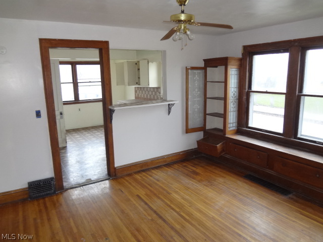 Er Cowin's W 95th St - Residential