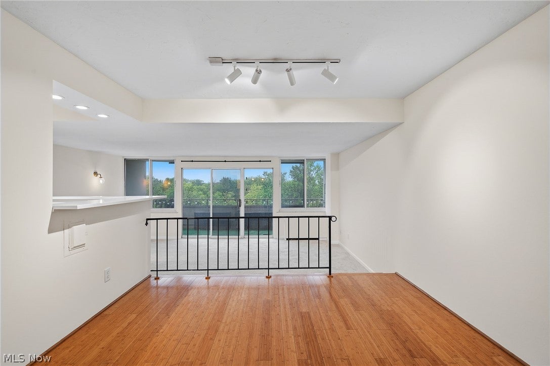 12900 Lake Avenue 811