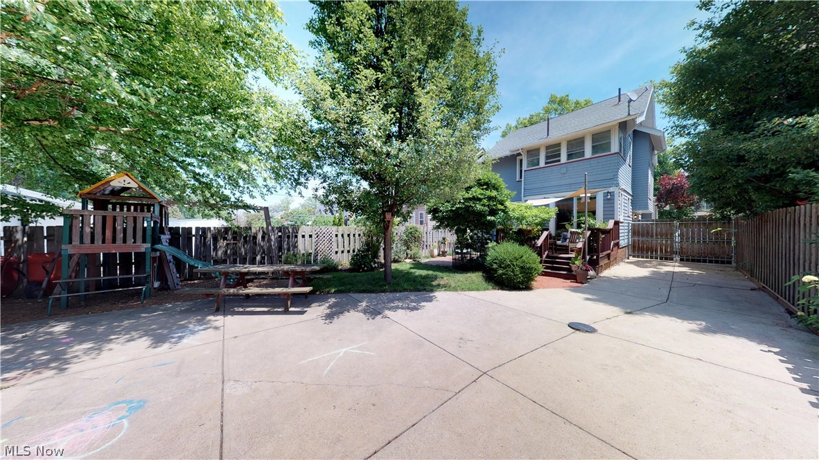 Mathews & Gilbert 08 Manor P - Residential