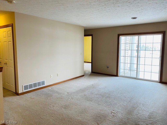 Hampton Court Highrise Condo - Residential