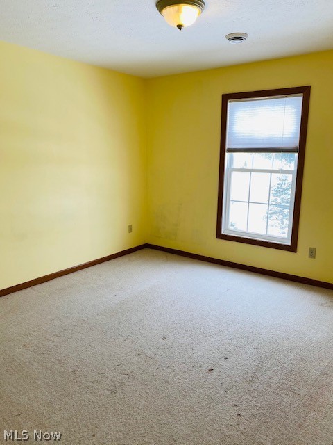 Hampton Court Highrise Condo - Residential