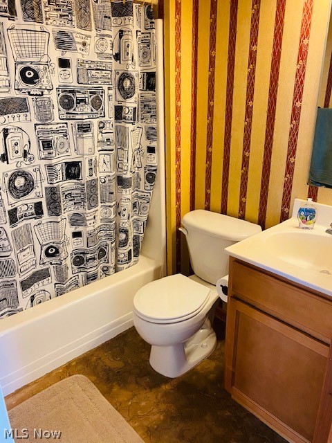 Hampton Court Highrise Condo - Residential