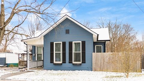 Tiny photo for 137 Brighton Boulevard, Zanesville, OH 43701 (MLS # 5189975)