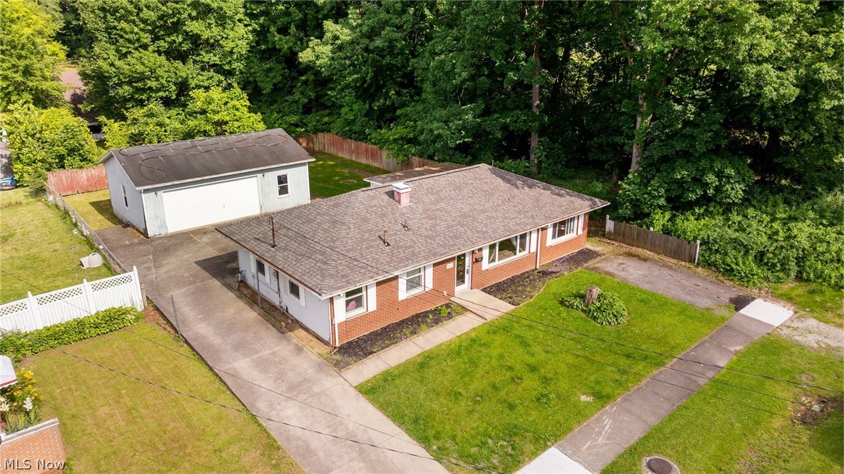 Colonial 03 - Residential