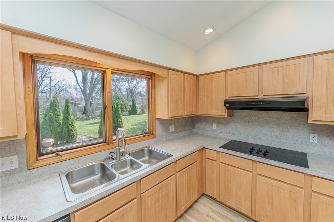 Crest Dale Estate #3 - Residential