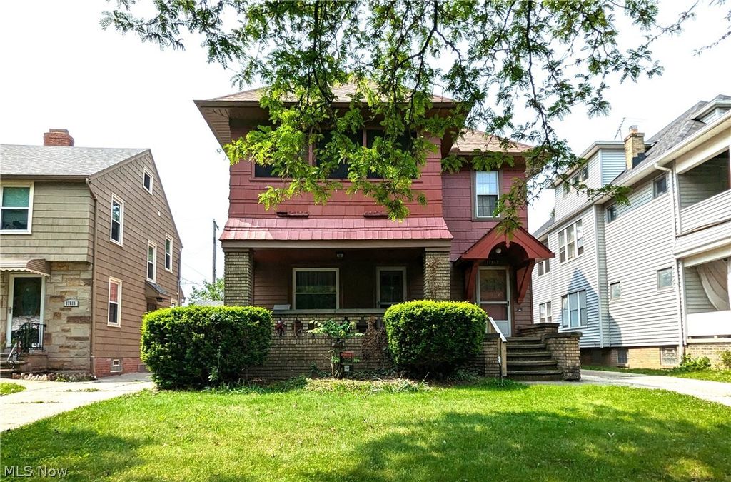 Photo of 17812 E Park Drive, Cleveland, OH 44119 (MLS # 5208402)