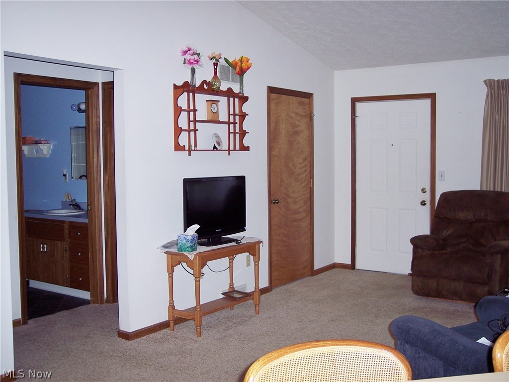 Linden Creek Condo - Residential