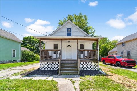 607 W 22nd Street Lorain OH 44052