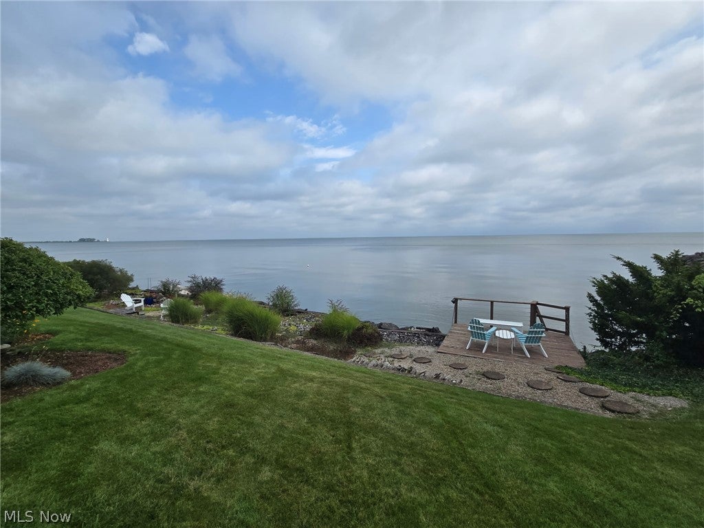 1144 By THe Shores B