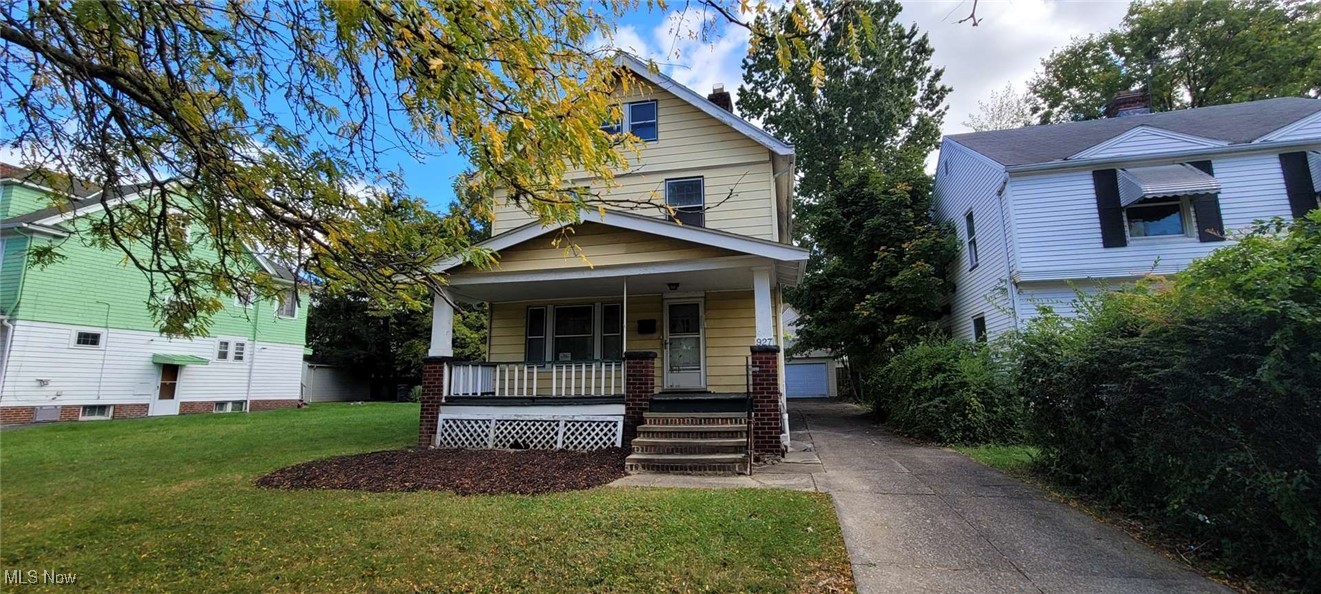 927 Yellowstone Road, Cleveland Heights, Ohio image 1