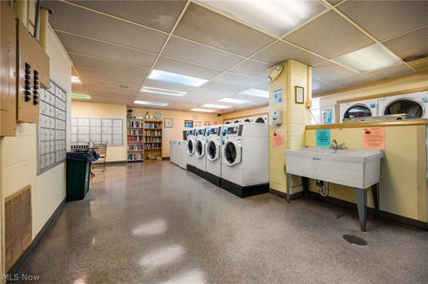 Tiny photo for 11850 Edgewater Drive #1012, Lakewood, OH 44107 (MLS # 5255615)