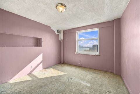 Tiny photo for 11850 Edgewater Drive #1012, Lakewood, OH 44107 (MLS # 5255615)