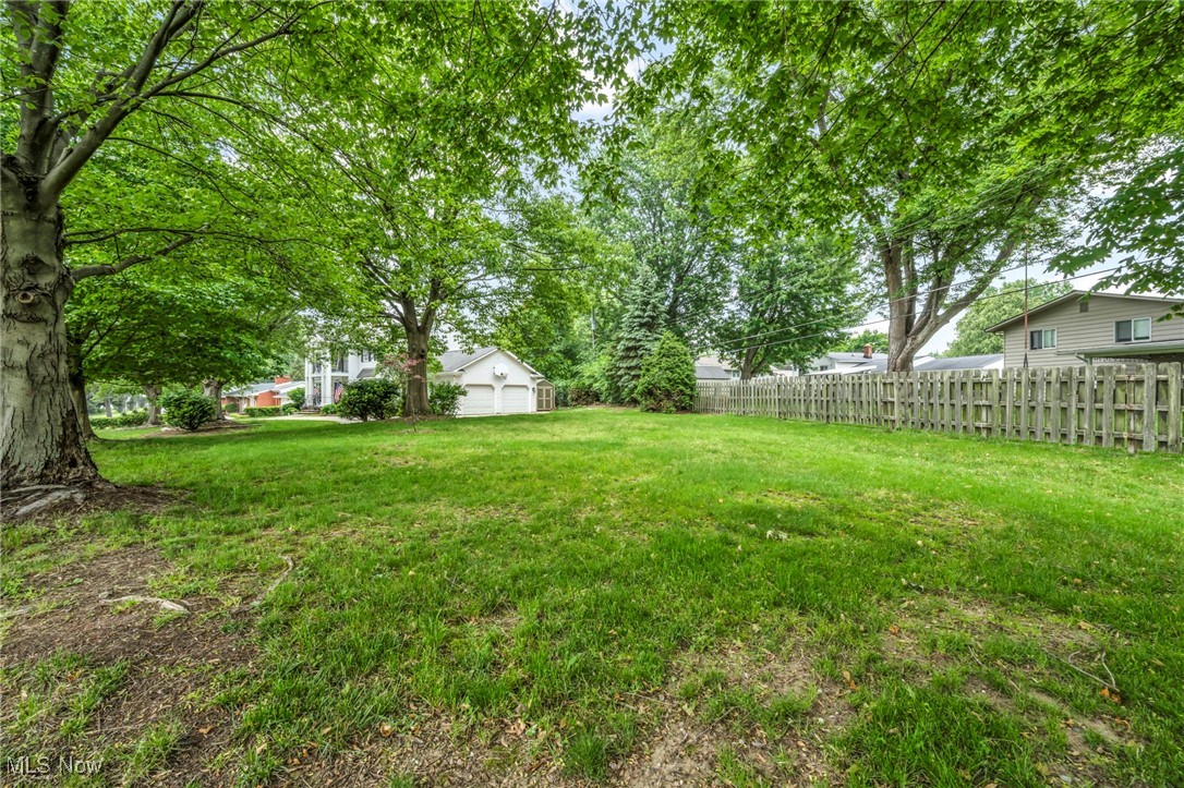 38814 Johnnycake Ridge Road, Willoughby, Ohio image 47