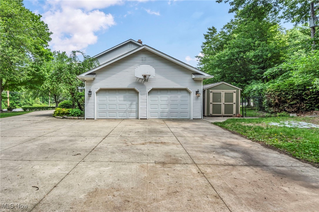 38814 Johnnycake Ridge Road, Willoughby, Ohio image 4